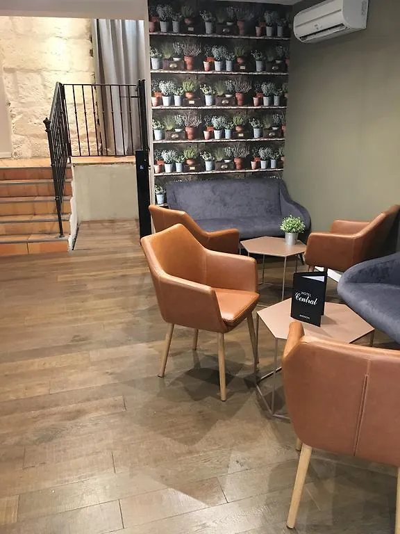 Hotel Central Avignon 3*,  France